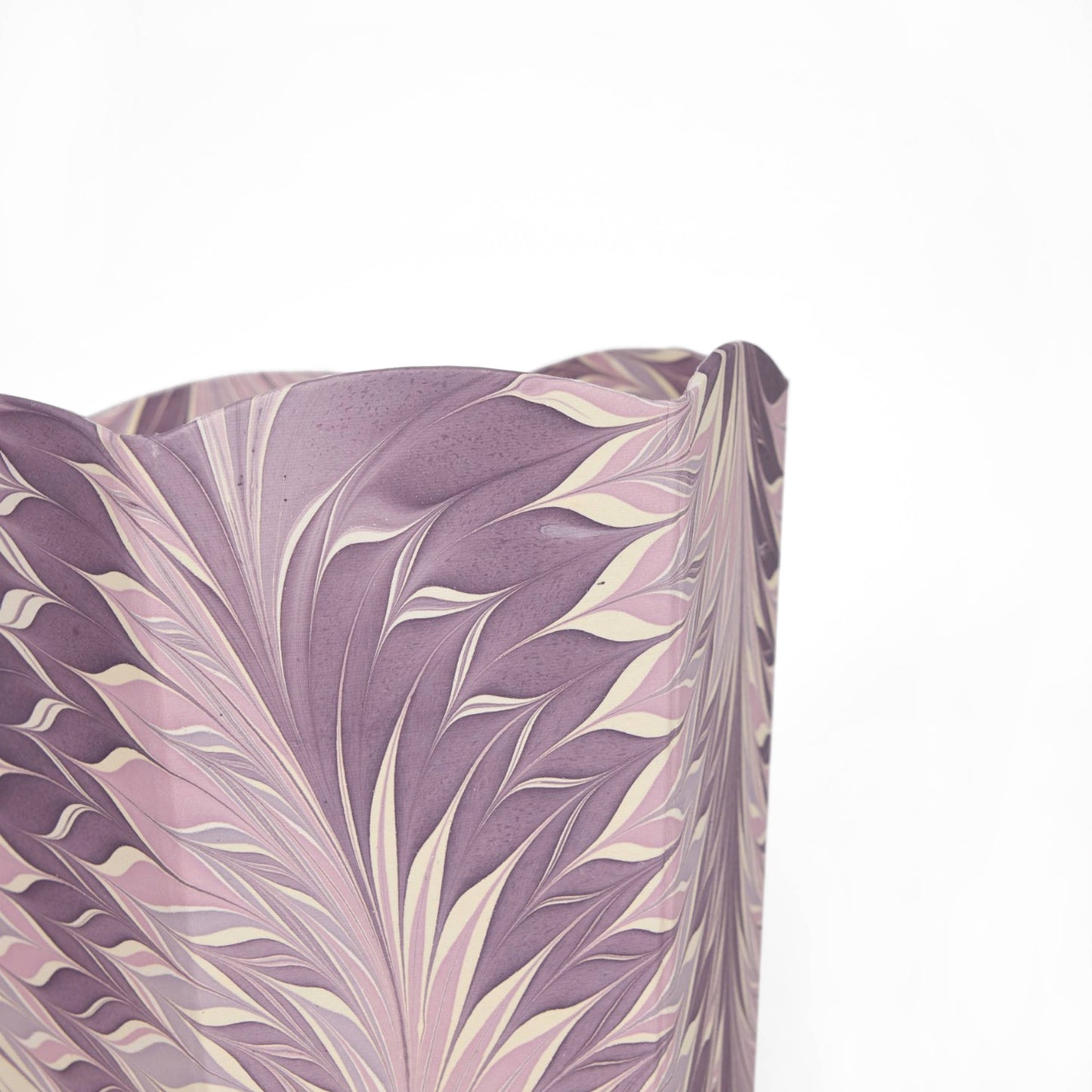 MARBLED SCALLOPED COLLAPSIBLE BASKET - FEATHER LILAC