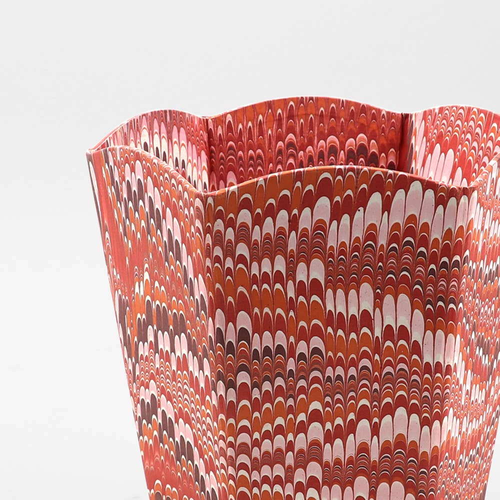 SCALLOPED COLLAPSIBLE BASKET - MARBLED MOUNTAIN RED