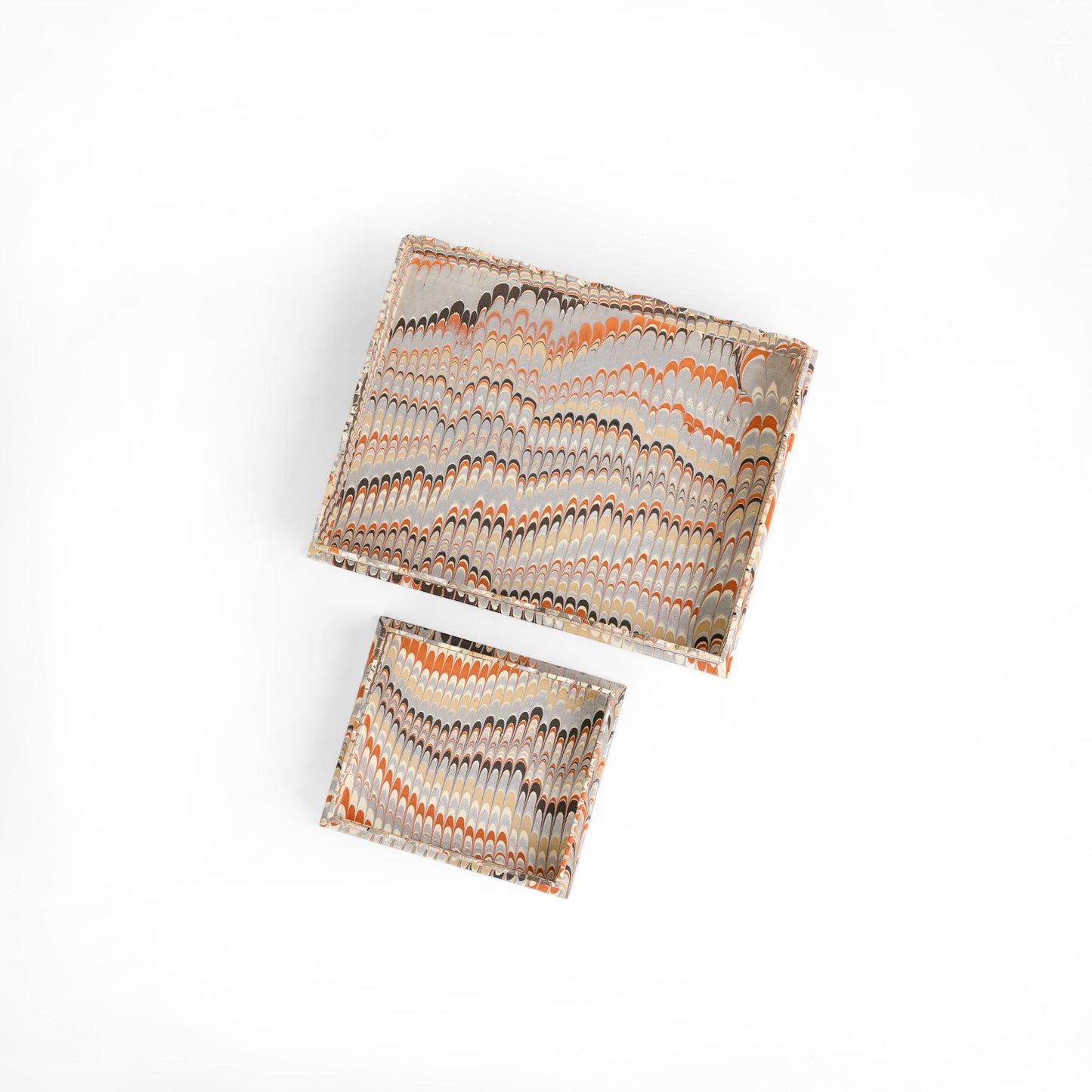 MARBLED SCALLOPED TRAY SET - ORANGE SILVER MOUNTAIN