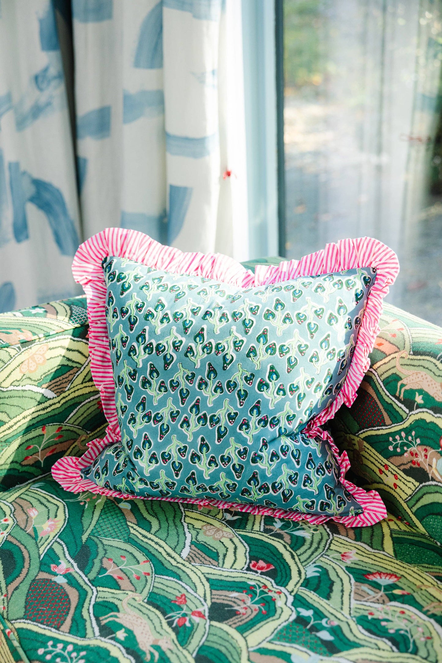 Ruffle Throw Pillow - Alice: WITH INSERT