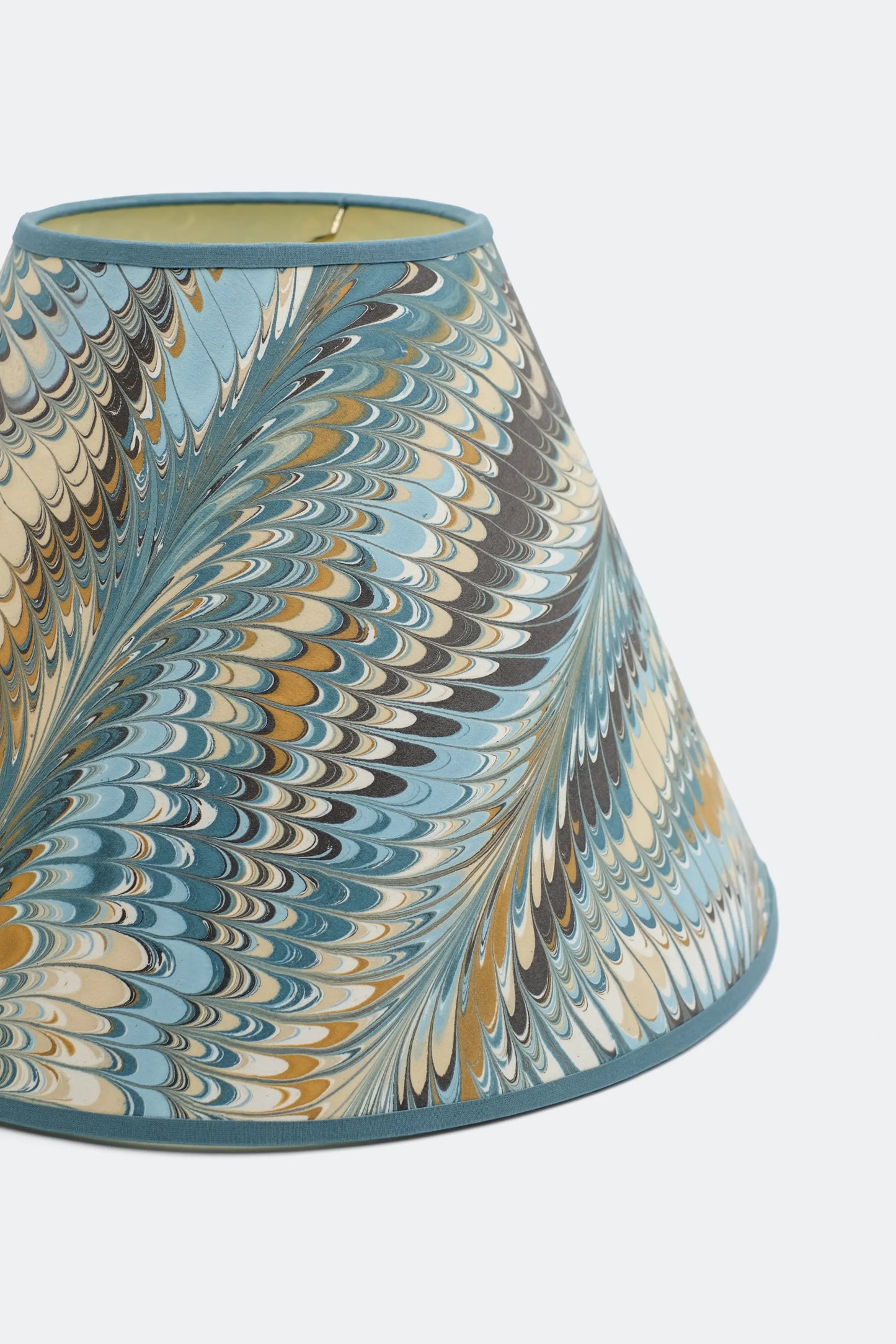 Nila Feathers Marbled Lampshade - 16"