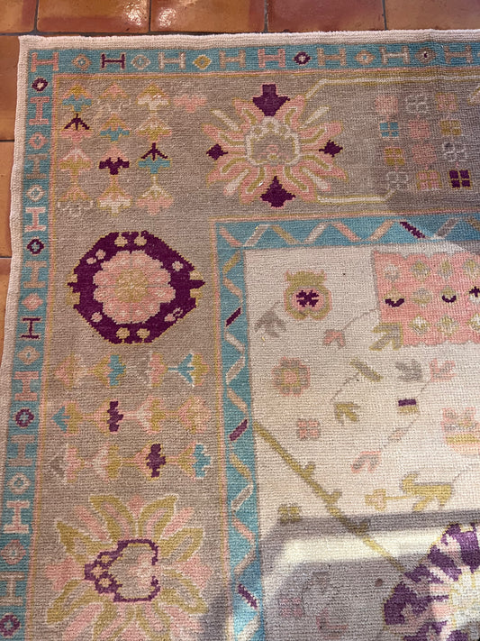 Beige & Pastel Oushak Rug - 9 x12