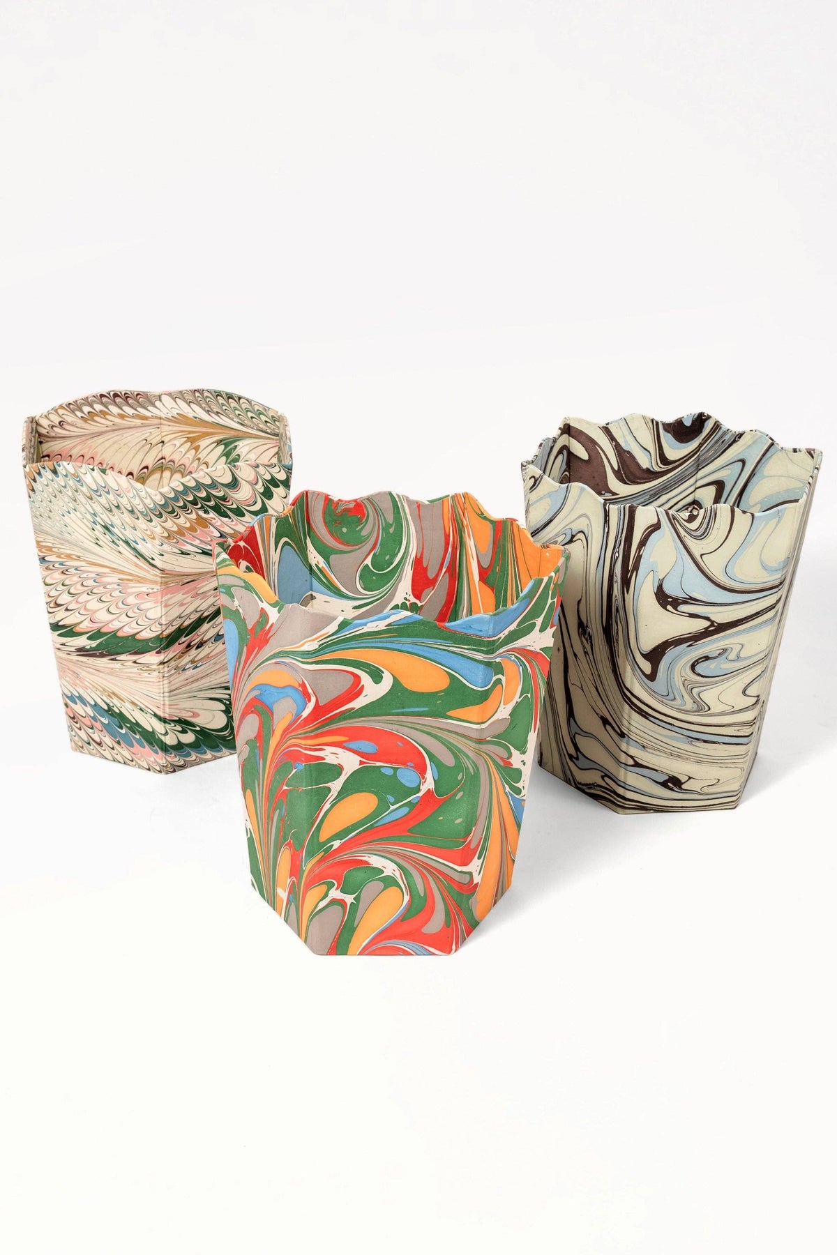 Flatiron Feathers Marbled Scallop Waste Bin