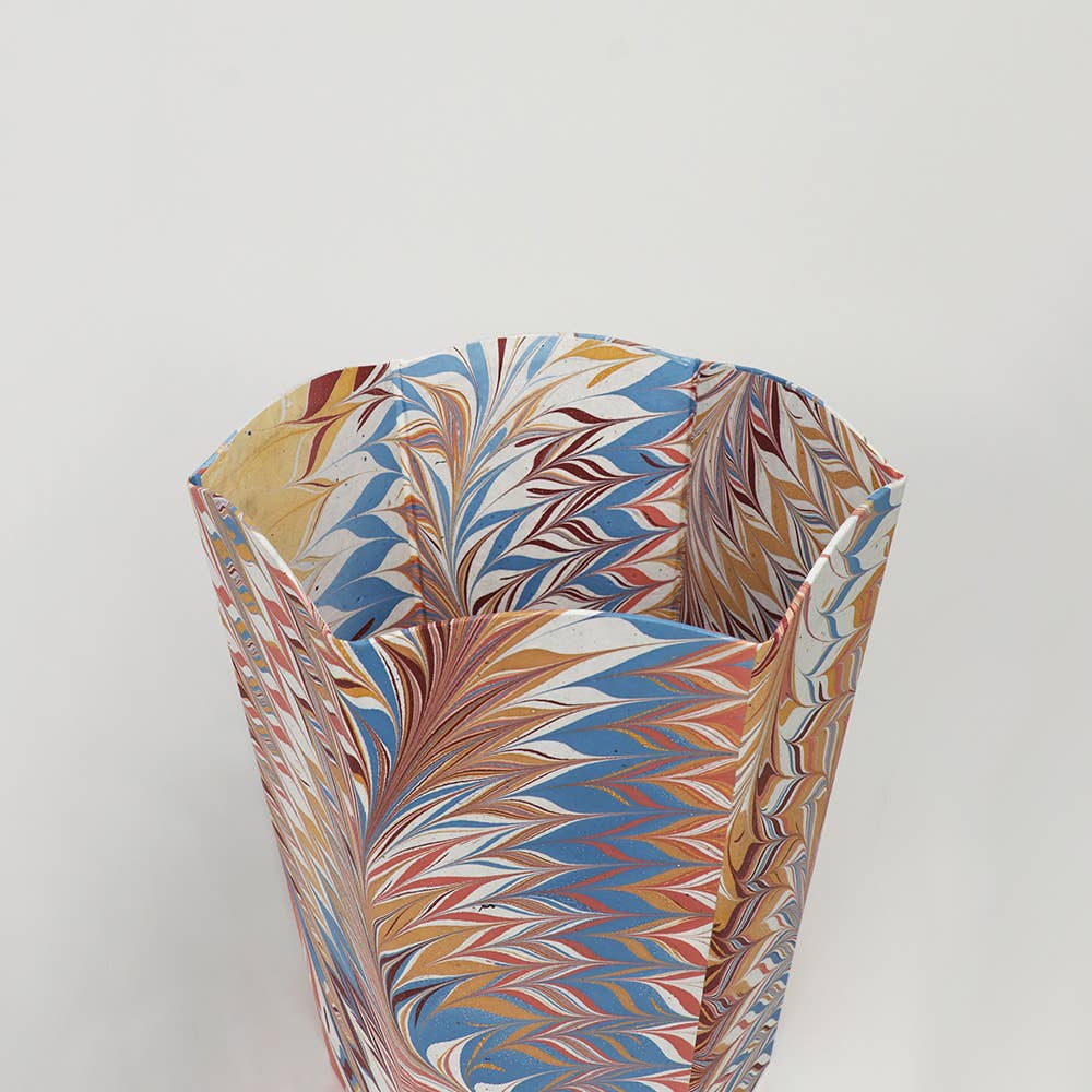 MARBLED SCALLOPED COLLAPSIBLE BASKET - DESERT : Desert Feather